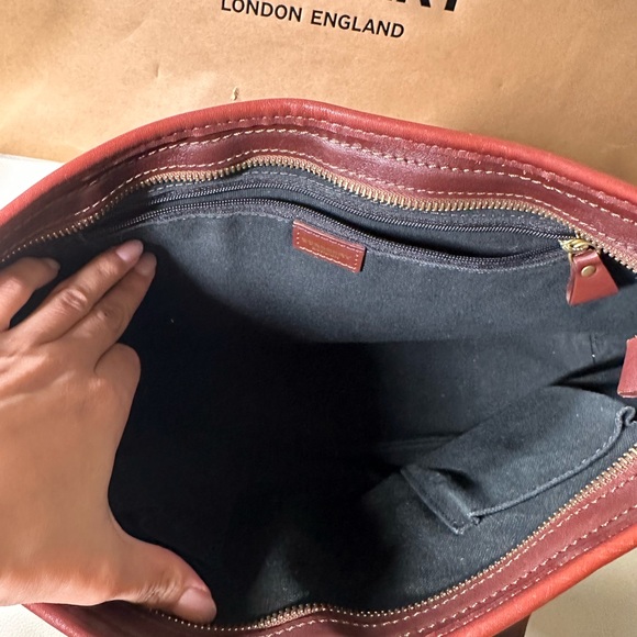 BURBERRY Medium Tote - Picture 10 of 13